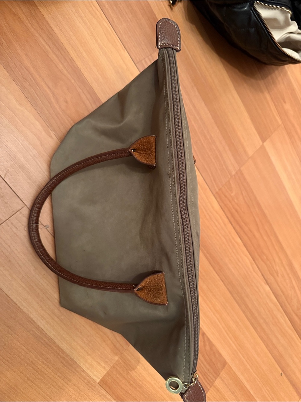 Source Unknown Olive Tote with Brown Leather Handles